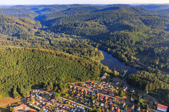 Camping Club Pirmans à Schöntalweiher à le quartier Schöntal in Ludwigswinkel dans le département Rhénanie-Palatinat, Allemagne hors des airs