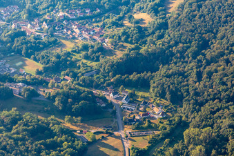 Hamlet à Wissembourg dans le département Bas Rhin, France d'en haut