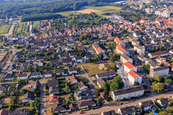 Vue aérienne de Quartier médical avec Röntgenstr à Kandel dans le département Rhénanie-Palatinat, Allemagne