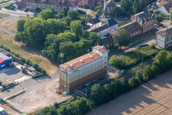Vue aérienne de Raiffeisen à Rheinzabern dans le département Rhénanie-Palatinat, Allemagne