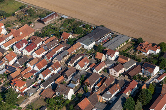 Saarstraße à Kandel dans le département Rhénanie-Palatinat, Allemagne du point de vue du drone