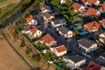 Enregistrement par drone de Leimersheim dans le département Rhénanie-Palatinat, Allemagne