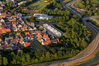 Vue aérienne de Hinterstraße, Pfinzhalle à le quartier Rußheim in Dettenheim dans le département Bade-Wurtemberg, Allemagne