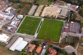 Vue aérienne de TSV Fortuna à le quartier Billigheim in Billigheim-Ingenheim dans le département Rhénanie-Palatinat, Allemagne