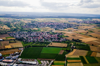 Vue aérienne de Kuppingen à le quartier Affstätt in Herrenberg dans le département Bade-Wurtemberg, Allemagne