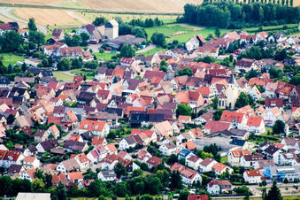 Vue aérienne de Du nord à le quartier Gültstein in Herrenberg dans le département Bade-Wurtemberg, Allemagne