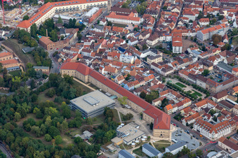 Vue aérienne de Campus universitaire FTSK Germersheim à Germersheim dans le département Rhénanie-Palatinat, Allemagne