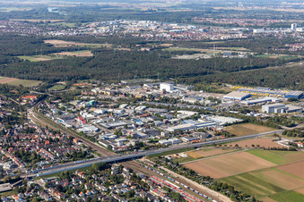 Vue aérienne de Zone industrielle Friedrichsfeld à le quartier Friedrichsfeld in Mannheim dans le département Bade-Wurtemberg, Allemagne