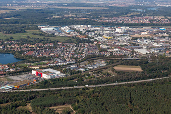 Enregistrement par drone de Quartier Rheinau in Mannheim dans le département Bade-Wurtemberg, Allemagne