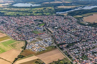Vue aérienne de Zone de développement Quartier 2020 Biegen-Durlacher Weg à le quartier Hochstetten in Linkenheim-Hochstetten dans le département Bade-Wurtemberg, Allemagne
