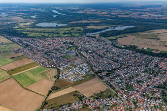 Photographie aérienne de Vue de la ville du centre-ville en Hochstetten à le quartier Hochstetten in Linkenheim-Hochstetten dans le département Bade-Wurtemberg, Allemagne
