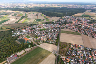 Vue aérienne de Rheinzabern dans le département Rhénanie-Palatinat, Allemagne