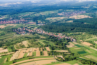 Vue aérienne de De l'ouest à le quartier Niebelsbach in Keltern dans le département Bade-Wurtemberg, Allemagne
