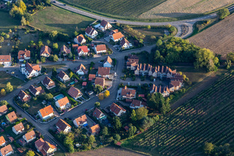 Vue aérienne de Rue d'Obernai à Wissembourg dans le département Bas Rhin, France