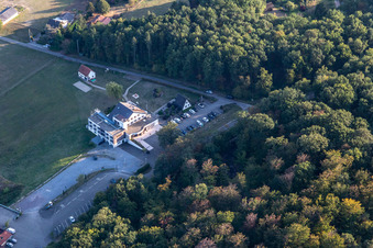 Vue aérienne de Restaurant Le Cleebourg à Rott dans le département Bas Rhin, France