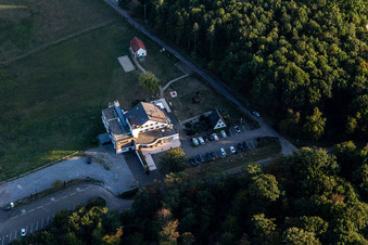 Vue aérienne de Restaurant Le Cleebourg à Rott dans le département Bas Rhin, France