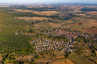 Vue d'oiseau de Gœrsdorf dans le département Bas Rhin, France