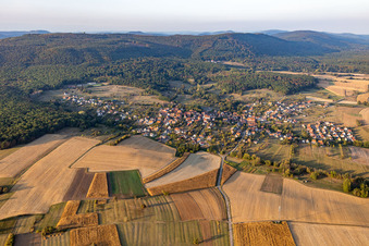 Lampertsloch dans le département Bas Rhin, France depuis l'avion