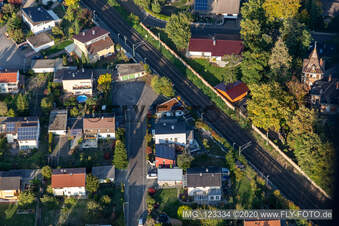 Rue Germersheimer, rue Kandeler à Jockgrim dans le département Rhénanie-Palatinat, Allemagne vue d'en haut