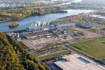 Vue aérienne de Construction de la nouvelle centrale électrique à gaz et hydrogène de l'usine de papier Palm GmbH & Co. KG dans la zone industrielle de Wörth-Oberwald à Wörth am Rhein dans le département Rhénanie-Palatinat, Allemagne