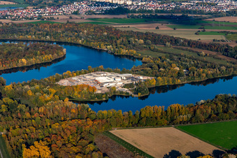 Vue aérienne de Lithonplus GmbH au bord du lac de la carrière à le quartier Eggenstein in Eggenstein-Leopoldshafen dans le département Bade-Wurtemberg, Allemagne