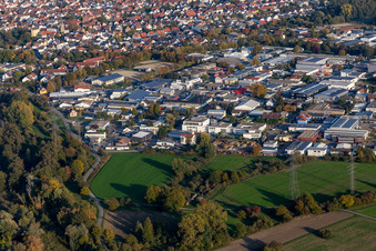 Vue aérienne de Zone industrielle et commerciale Benzstraße, Industriestraße, Siemensstraße, Kruppstraße Junkersring, Dieselstraße à le quartier Eggenstein in Eggenstein-Leopoldshafen dans le département Bade-Wurtemberg, Allemagne