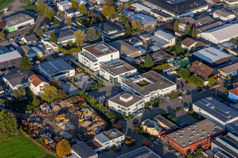 Vue aérienne de Centre de données et centre de traitement de données en ligne « Foundation Church Data Center Southwest Germany » en Eggenstein à le quartier Eggenstein in Eggenstein-Leopoldshafen dans le département Bade-Wurtemberg, Allemagne