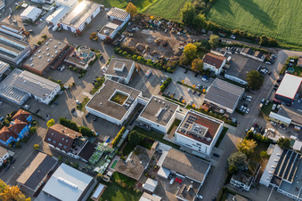 Centre informatique de l'Église de la Fondation du sud-ouest de l'Allemagne à le quartier Eggenstein in Eggenstein-Leopoldshafen dans le département Bade-Wurtemberg, Allemagne vue d'en haut