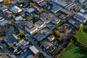 Vue aérienne de Centre de données et centre de traitement de données en ligne « Foundation Church Data Center Southwest Germany » en Eggenstein à le quartier Eggenstein in Eggenstein-Leopoldshafen dans le département Bade-Wurtemberg, Allemagne