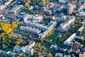 Vue aérienne de Institut Max Rubner, groupe PTV et usine technologique Karlsruhe à le quartier Oststadt in Karlsruhe dans le département Bade-Wurtemberg, Allemagne