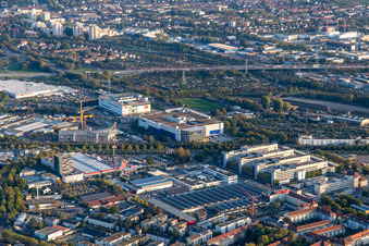 Vue aérienne de Gerwigstraße et Durlacher Allee à le quartier Oststadt in Karlsruhe dans le département Bade-Wurtemberg, Allemagne