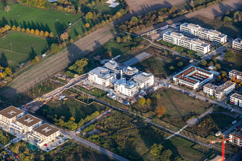 Photographie aérienne de LTC - Linder Technology Campus avec Weum GmbH, Systec&Services et Systec&Solutions dans la Wilhelm-Schickard-Straße dans le parc technologique Karlsruhe à le quartier Rintheim in Karlsruhe dans le département Bade-Wurtemberg, Allemagne
