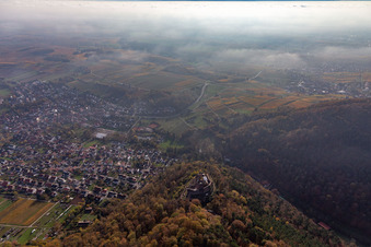 Château de Landeck à Klingenmünster dans le département Rhénanie-Palatinat, Allemagne vue d'en haut