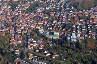 Vue aérienne de OBTENIR du métal à Albersweiler dans le département Rhénanie-Palatinat, Allemagne
