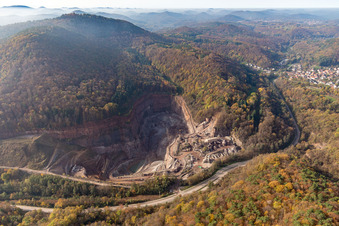 Vue aérienne de Granit du Palatinat à Waldhambach dans le département Rhénanie-Palatinat, Allemagne
