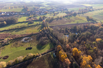 Billigheimer Bruch, Erlenbachtal entre Barbelroth, Hergersweiler et Winden à le quartier Mühlhofen in Billigheim-Ingenheim dans le département Rhénanie-Palatinat, Allemagne depuis l'avion