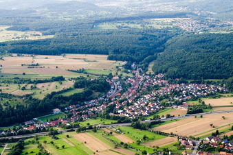 Vue aérienne de De l'est à le quartier Untermutschelbach in Karlsbad dans le département Bade-Wurtemberg, Allemagne