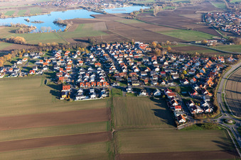 Vue d'oiseau de Quartier Hardtwald in Neupotz dans le département Rhénanie-Palatinat, Allemagne