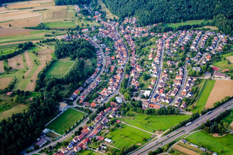 Vue aérienne de Quartier de Mutschelbach à le quartier Untermutschelbach in Karlsbad dans le département Bade-Wurtemberg, Allemagne