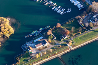 Vue aérienne de Marina Motorboat Club Kalsruhe eV à le quartier Knielingen in Karlsruhe dans le département Bade-Wurtemberg, Allemagne