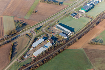 Vue aérienne de MACIF. Centre technique de Wissembourg à le quartier Altenstadt in Wissembourg dans le département Bas Rhin, France