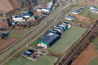 Vue aérienne de Fraisal à le quartier Altenstadt in Wissembourg dans le département Bas Rhin, France