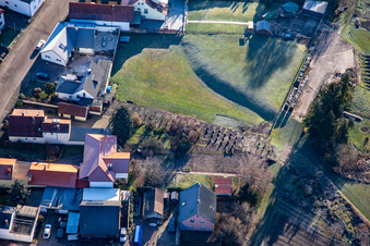 Vue oblique de Rue de la gare à Steinfeld dans le département Rhénanie-Palatinat, Allemagne