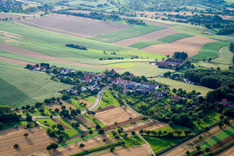 Vue aérienne de Thomashof à le quartier Durlach in Karlsruhe dans le département Bade-Wurtemberg, Allemagne