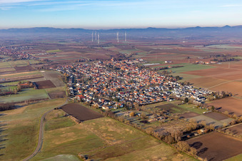 Minfeld dans le département Rhénanie-Palatinat, Allemagne depuis l'avion