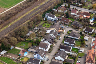 Dans la roseraie à Winden dans le département Rhénanie-Palatinat, Allemagne vue du ciel