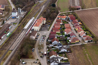 Vue aérienne de À la gare à Winden dans le département Rhénanie-Palatinat, Allemagne