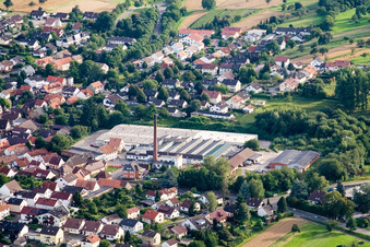Vue aérienne de Ancien bâtiment d'usine à Stupferich à le quartier Stupferich in Karlsruhe dans le département Bade-Wurtemberg, Allemagne