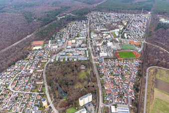 Photographie aérienne de Dorschberg avec le Wörther Bürgerpark à Wörth am Rhein dans le département Rhénanie-Palatinat, Allemagne