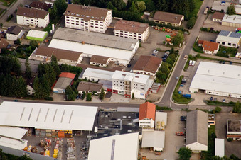 Ittersbach, zone industrielle à le quartier Im Stockmädle in Karlsbad dans le département Bade-Wurtemberg, Allemagne vue du ciel
